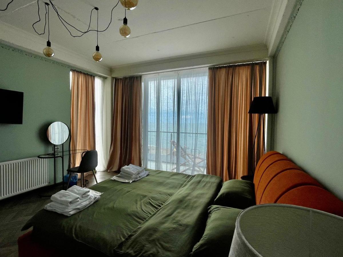 Claude Monet Seaside Hotel Grigoleti Bagian luar foto