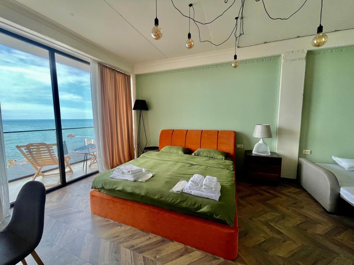 Claude Monet Seaside Hotel Grigoleti Bagian luar foto